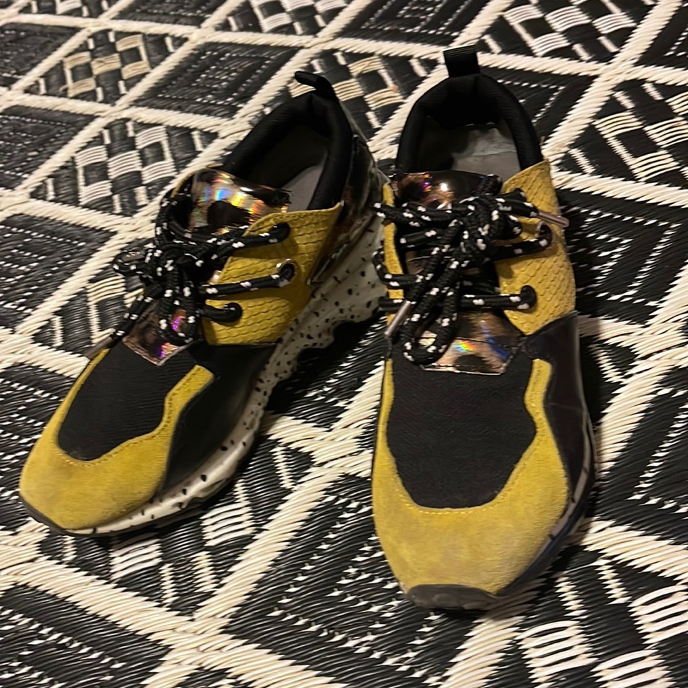 STEVE  MADDEN